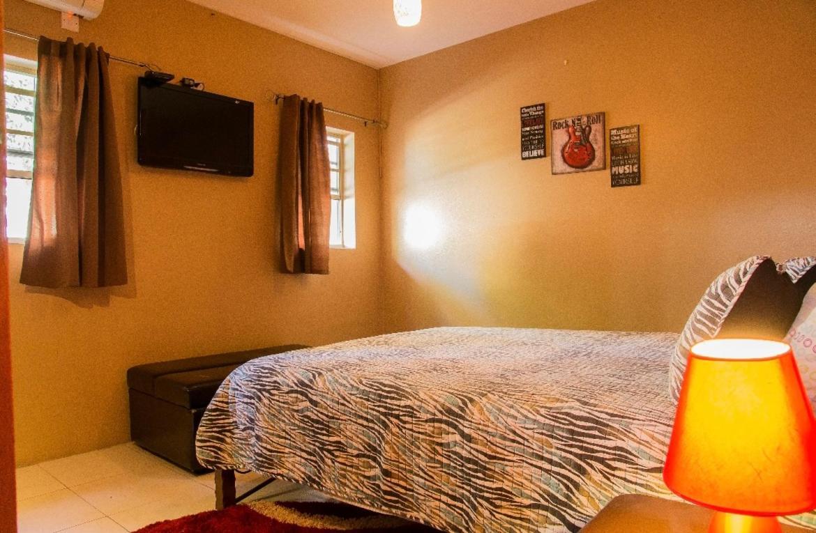 One32 Guest House Kingston Kültér fotó